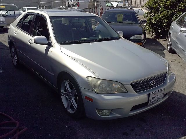 2001 Lexus IS 300 Base