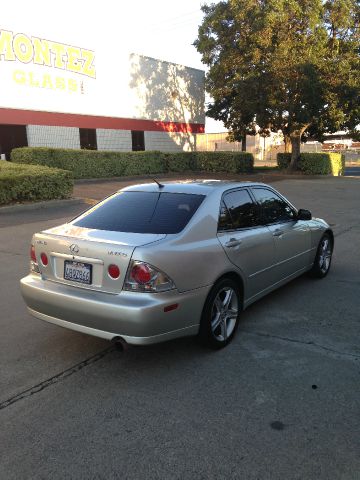 2001 Lexus IS 300 Base