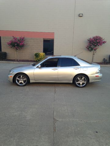 2001 Lexus IS 300 Base