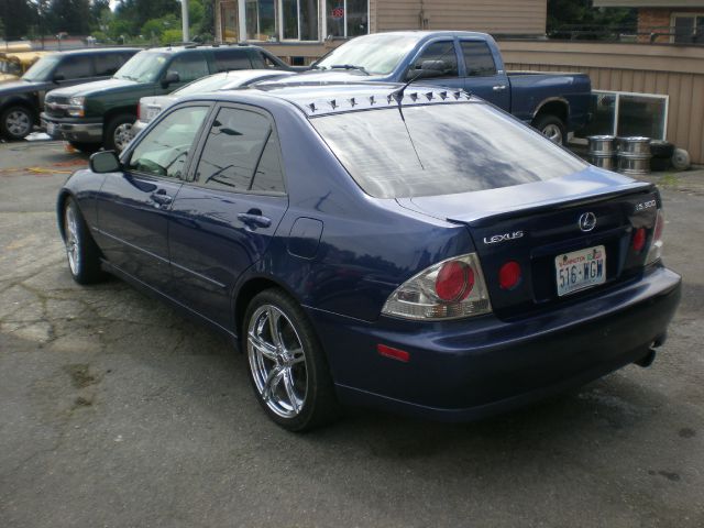 2001 Lexus IS 300 Base