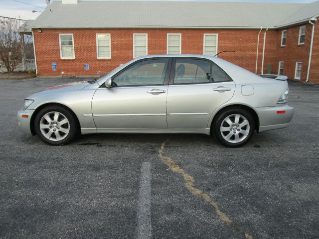 2002 Lexus IS 300 323it
