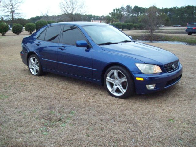 2002 Lexus IS 300 323it