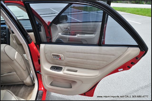 2002 Lexus IS 300 323it