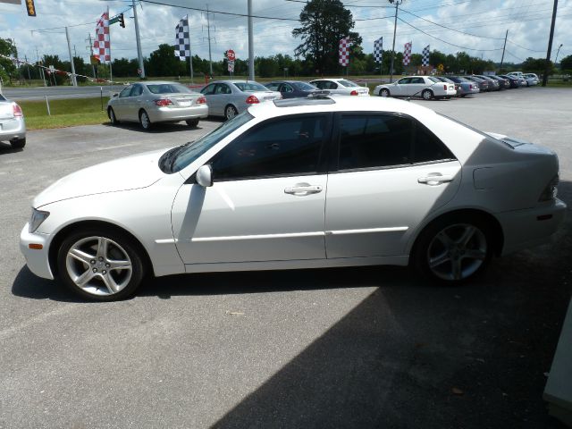 2002 Lexus IS 300 323it