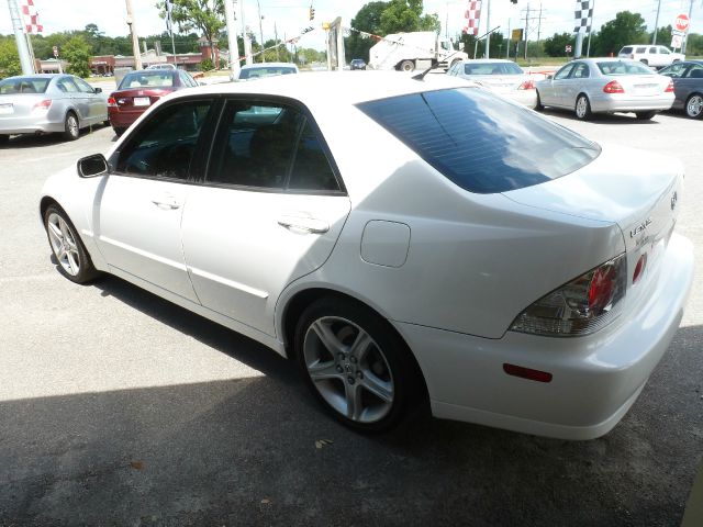 2002 Lexus IS 300 323it