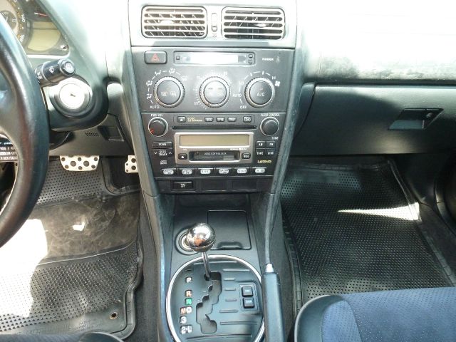 2002 Lexus IS 300 323it