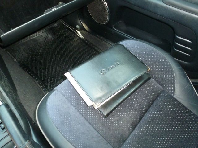 2002 Lexus IS 300 323it