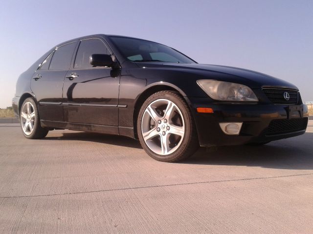 2002 Lexus IS 300 323it