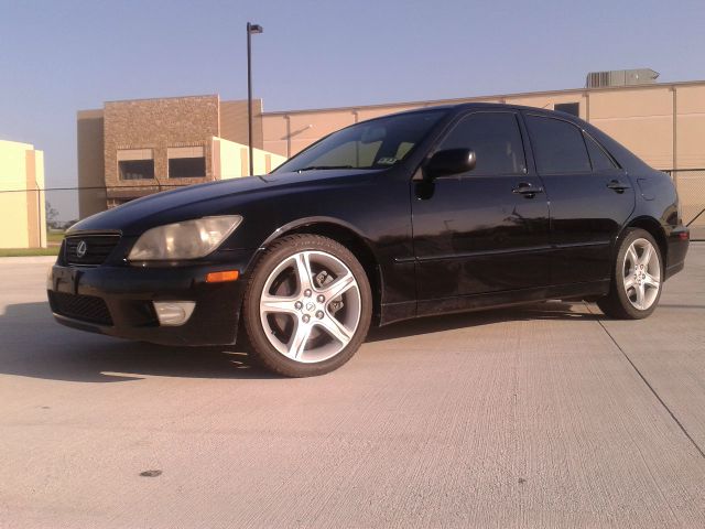 2002 Lexus IS 300 323it