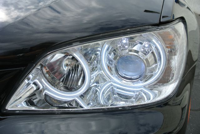 2003 Lexus IS 300 323it