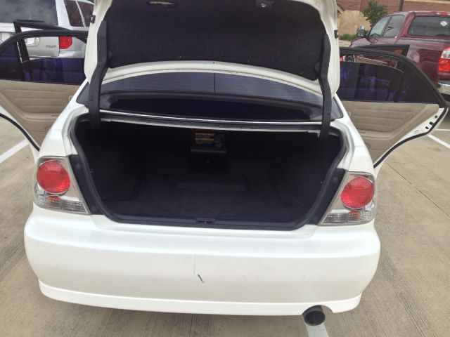 2003 Lexus IS 300 323it