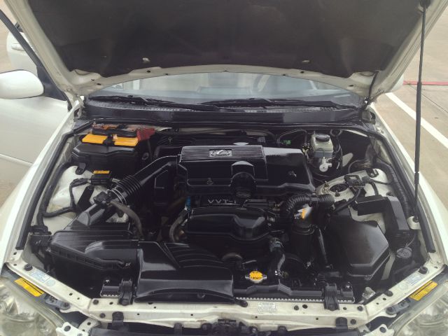 2003 Lexus IS 300 323it