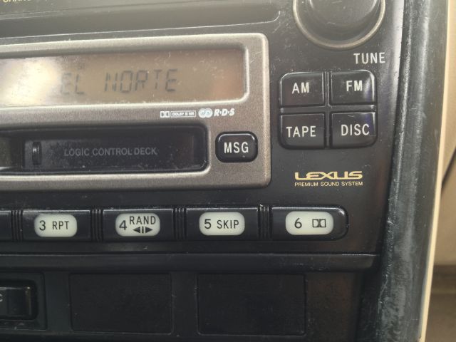 2003 Lexus IS 300 323it