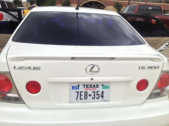 2003 Lexus IS 300 323it