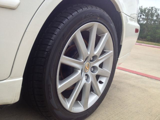 2003 Lexus IS 300 323it