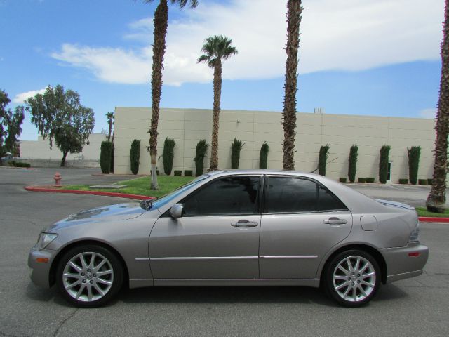 2003 Lexus IS 300 323it