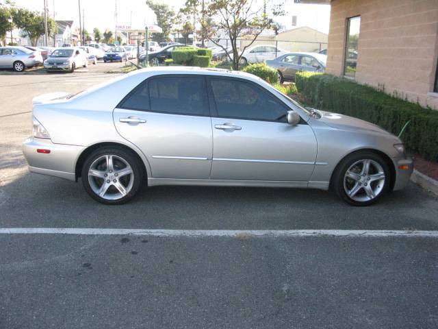 2003 Lexus IS 300 Base