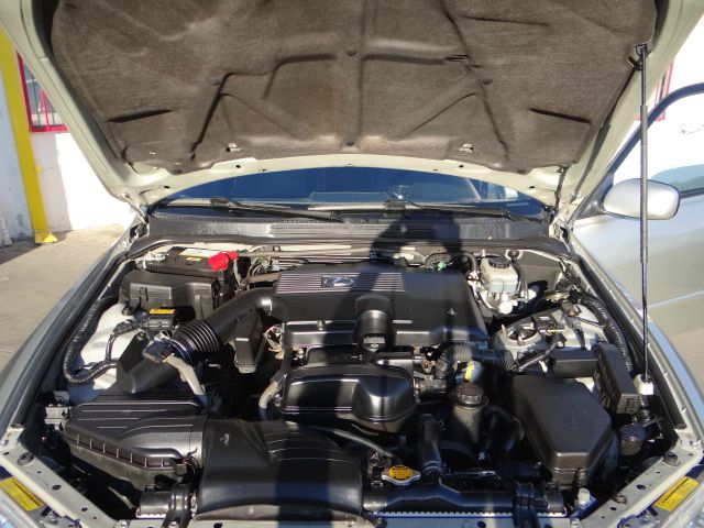 2003 Lexus IS 300 323it