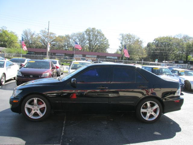 2004 Lexus IS 300 323it