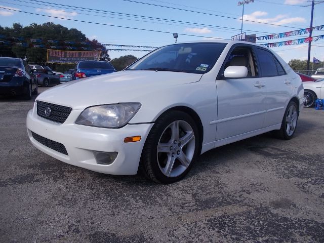 2004 Lexus IS 300 323it