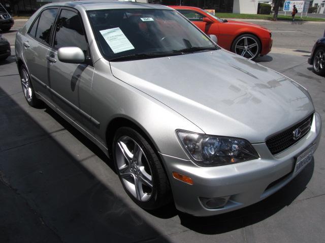 2005 Lexus IS 300 114