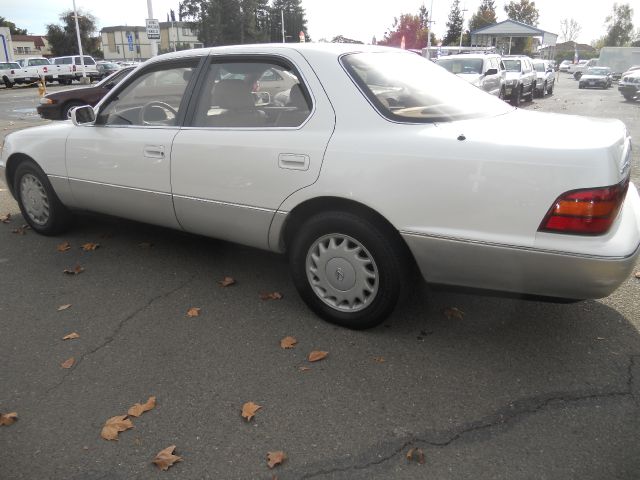 1990 Lexus LS 400 Base