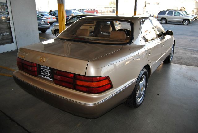 1994 Lexus LS 400 Base