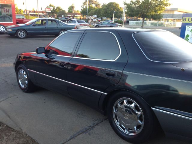 1994 Lexus LS 400 Base