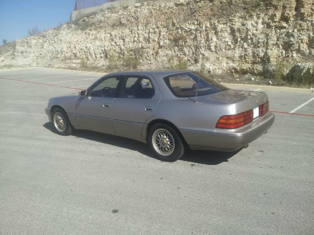 1994 Lexus LS 400 Base