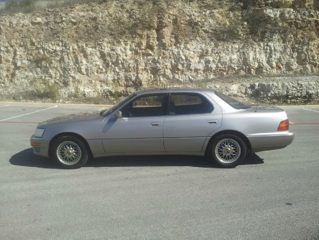 1994 Lexus LS 400 Base