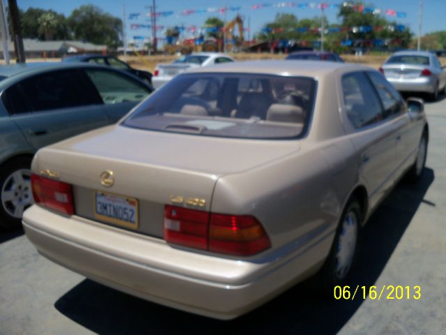 1995 Lexus LS 400 Base