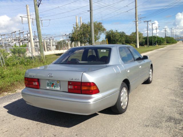 1996 Lexus LS 400 Base