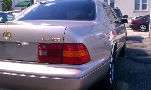 1996 Lexus LS 400 Base