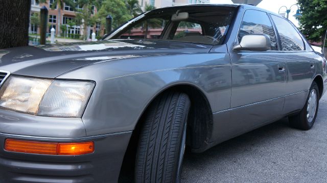 1996 Lexus LS 400 Base