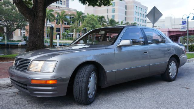 1996 Lexus LS 400 Base