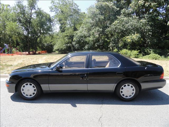 1997 Lexus LS 400 Grand Touring AWD SUV