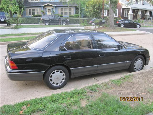 1997 Lexus LS 400 XR Hatchback 2D