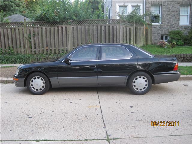 1997 Lexus LS 400 XR Hatchback 2D