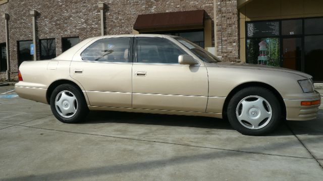 1997 Lexus LS 400 Base