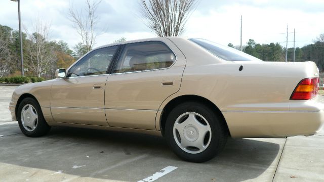 1997 Lexus LS 400 Base