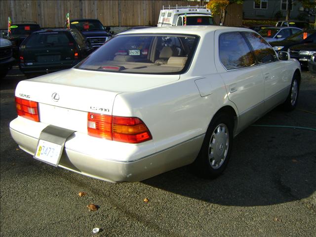 1997 Lexus LS 400 Base