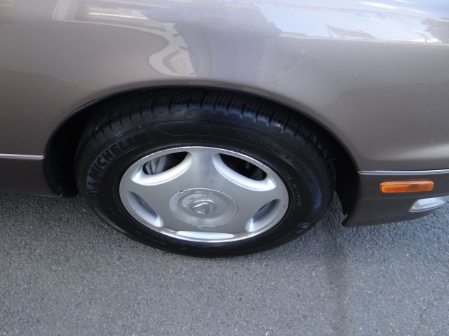 1998 Lexus LS 400 Base