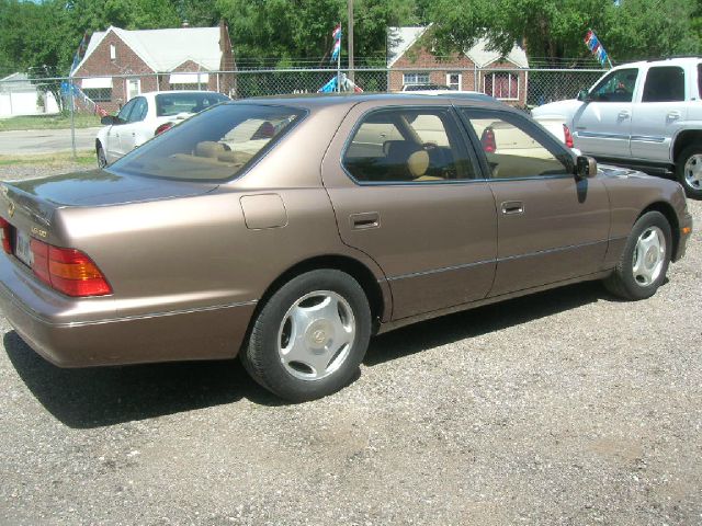 1998 Lexus LS 400 Base