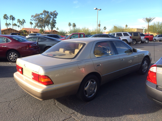 1999 Lexus LS 400 Base