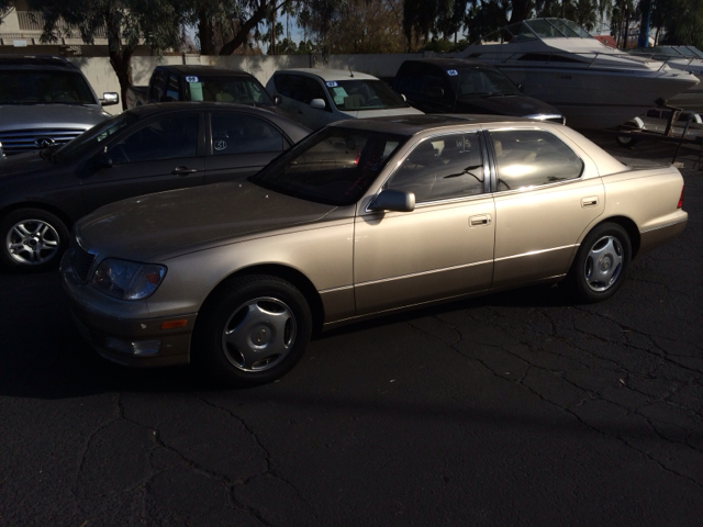 1999 Lexus LS 400 Base