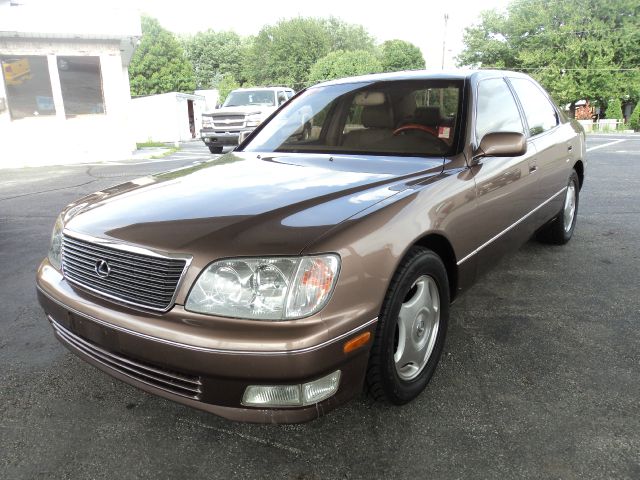 1999 Lexus LS 400 Base