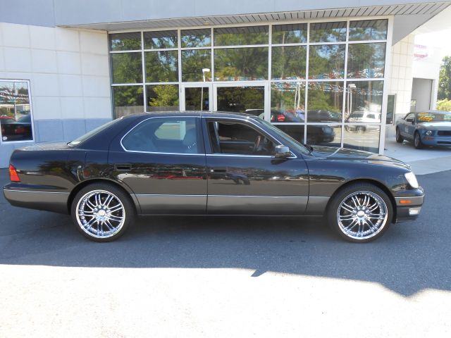 1999 Lexus LS 400 Base