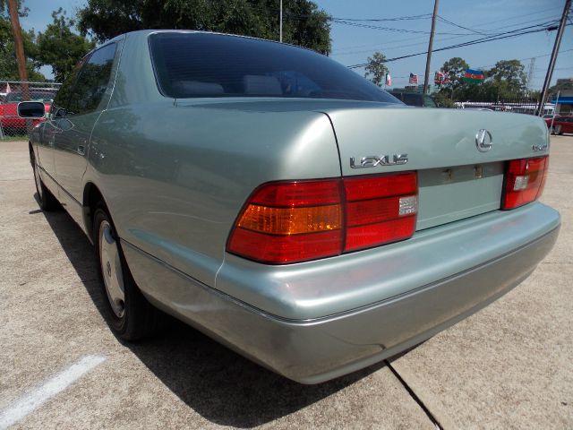 1999 Lexus LS 400 Base