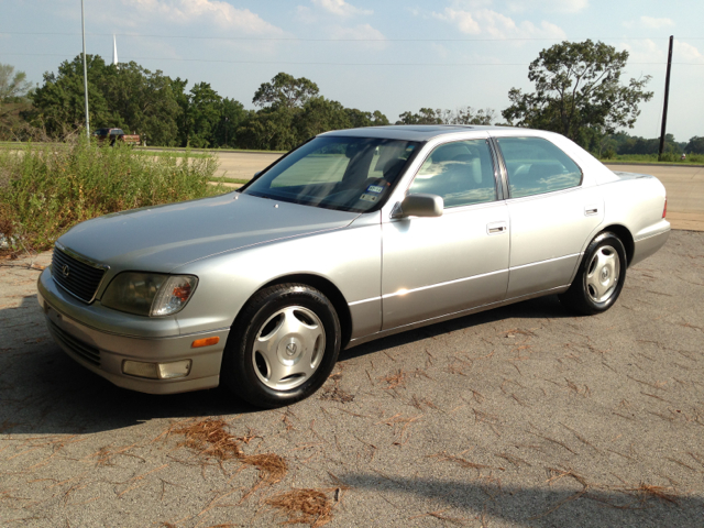 1999 Lexus LS 400 Base