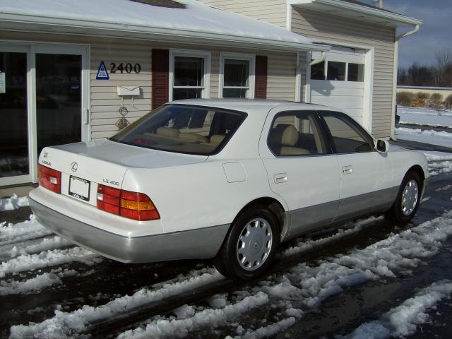 1999 Lexus LS 400 Base
